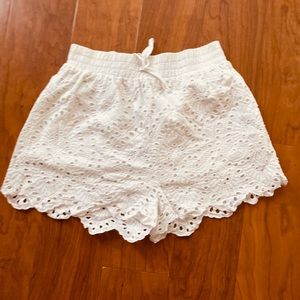 🔴Nectar clothing white scalloped shorts